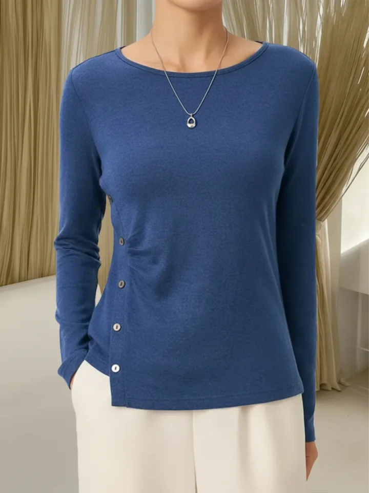 Mila – Pleten top z subtilnimi detajli gumbov