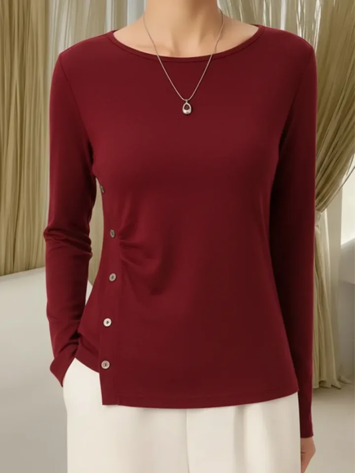 Mila – Pleten top z subtilnimi detajli gumbov