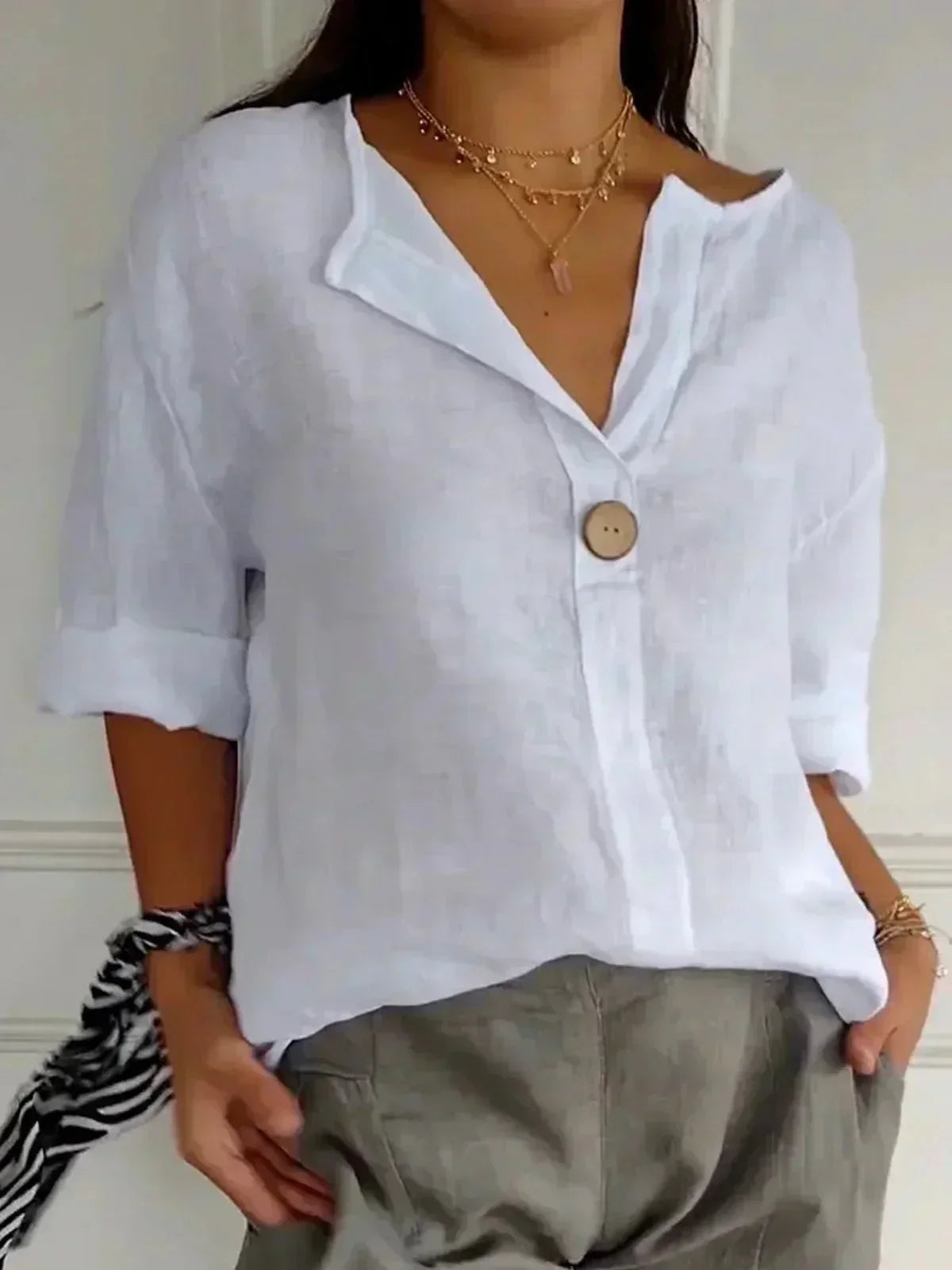 CLASSIC V-NECK TOP FOR WOMEN