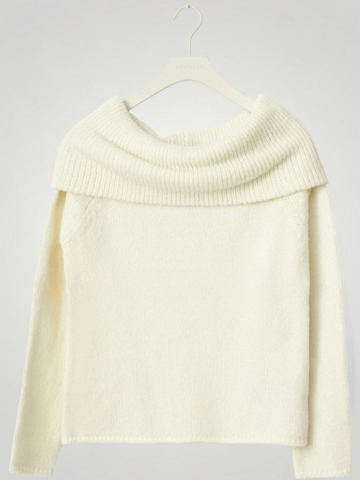 Oda | Eleganten pulover z Off-Shoulder dizajnom
