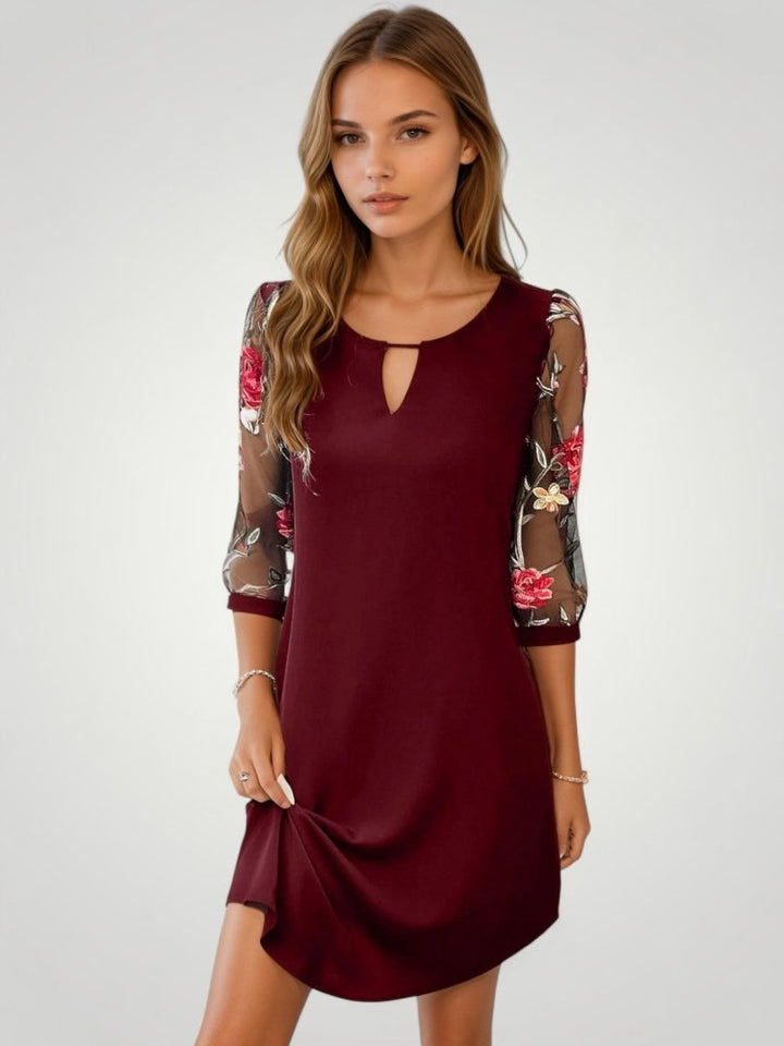 Felina | Elegantna minikleka s prosojnimi rokavi